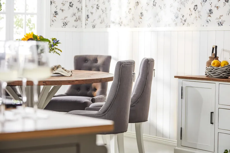 Lyon Spisegruppe Ø150 cm Rund med 6 Viktoria Stoler - Vintage Natur/Hvit/Grå - Møbler - Bord - Spisegrupper