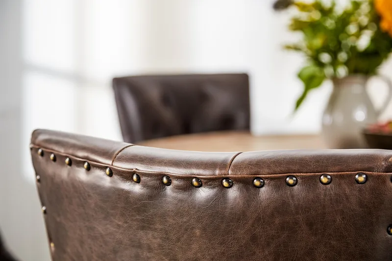 Lyon Spisegruppe 150 cm Rundt Mørkt Tre med 6 Tuva Stoler - Vintage Alm / Brun PU - Møbler - Bord - Spisegrupper