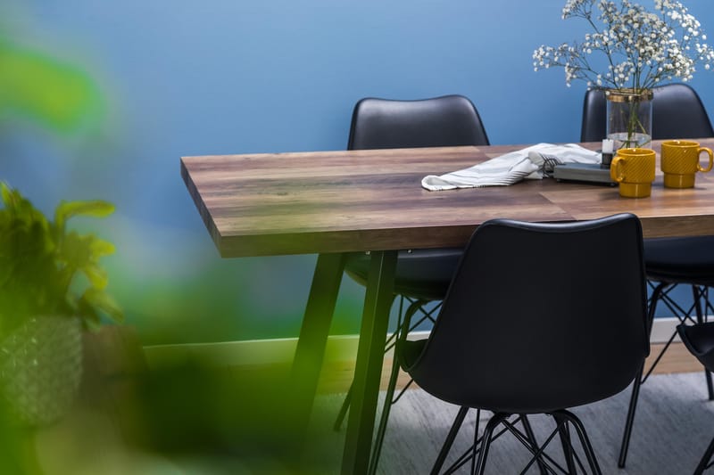 Marcelen Forlengningsbar Spisegruppe 140 cm med 4 Shell Stol - Brun/Svart - Møbler - Bord - Spisegrupper