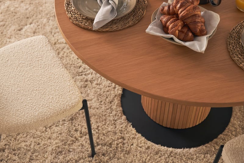 Noira Spisebord 120 cm Valnøtt Rundt med 4 Gemmiano Spisestoler - Brun - Møbler - Bord - Spisegrupper