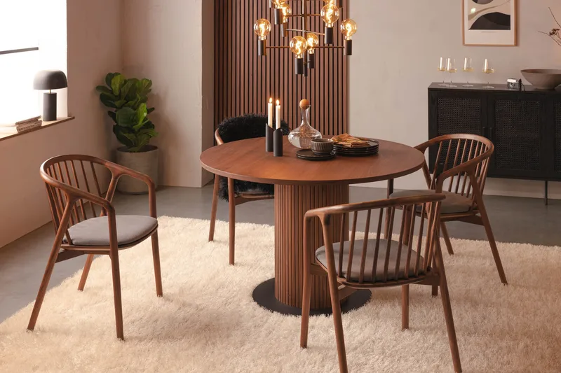 Noira Spisegruppe 120 cm Rundt Spisebord med 4 Noira Stoler - Valnøtt - Møbler - Bord - Spisegrupper