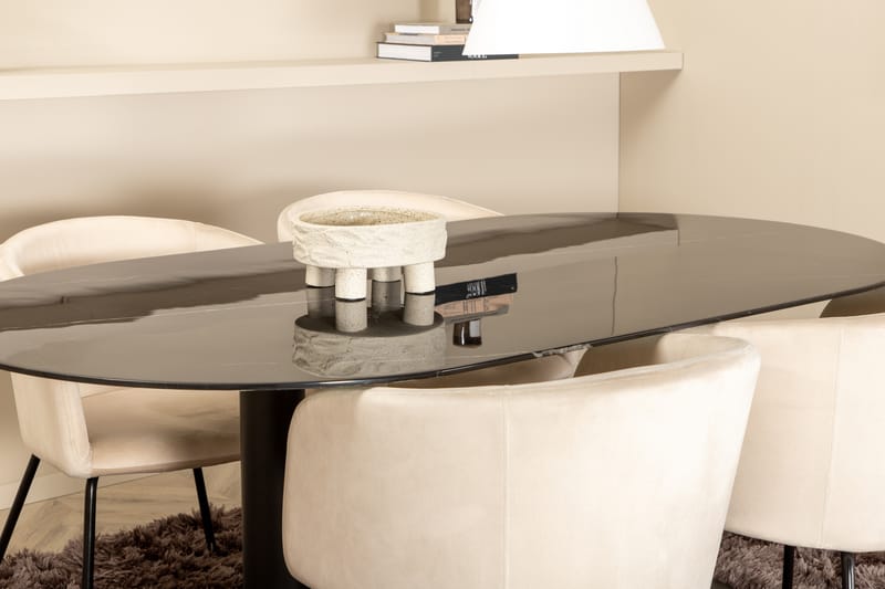 Pillan Spisegruppe 180 cm Oval inkl. 4 Berita Fløyelsstoler - Svart/Beige - Møbler - Bord - Spisegrupper