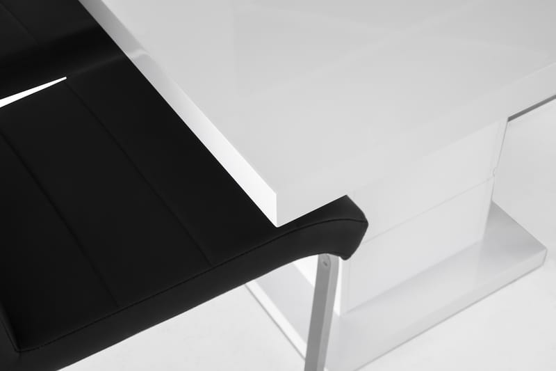 Ratliff Forlengningsbar Spisegruppe 120 cm + 4 Cibus Stoler - Hvit/Svart/Krom - Møbler - Bord - Spisegrupper