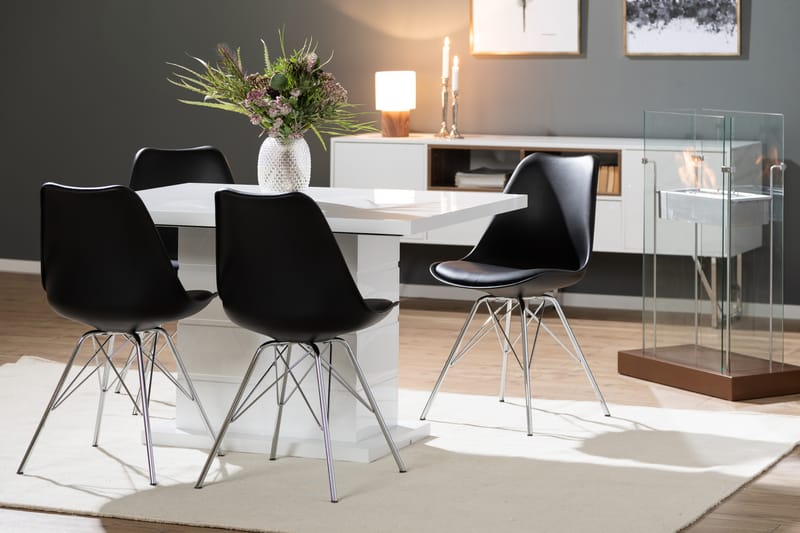 Ratliff Forlengningsbar Spisegruppe 120 cm med 4 Shell Stol - Hvit/Svart PU/Krom - Møbler - Bord - Spisegrupper