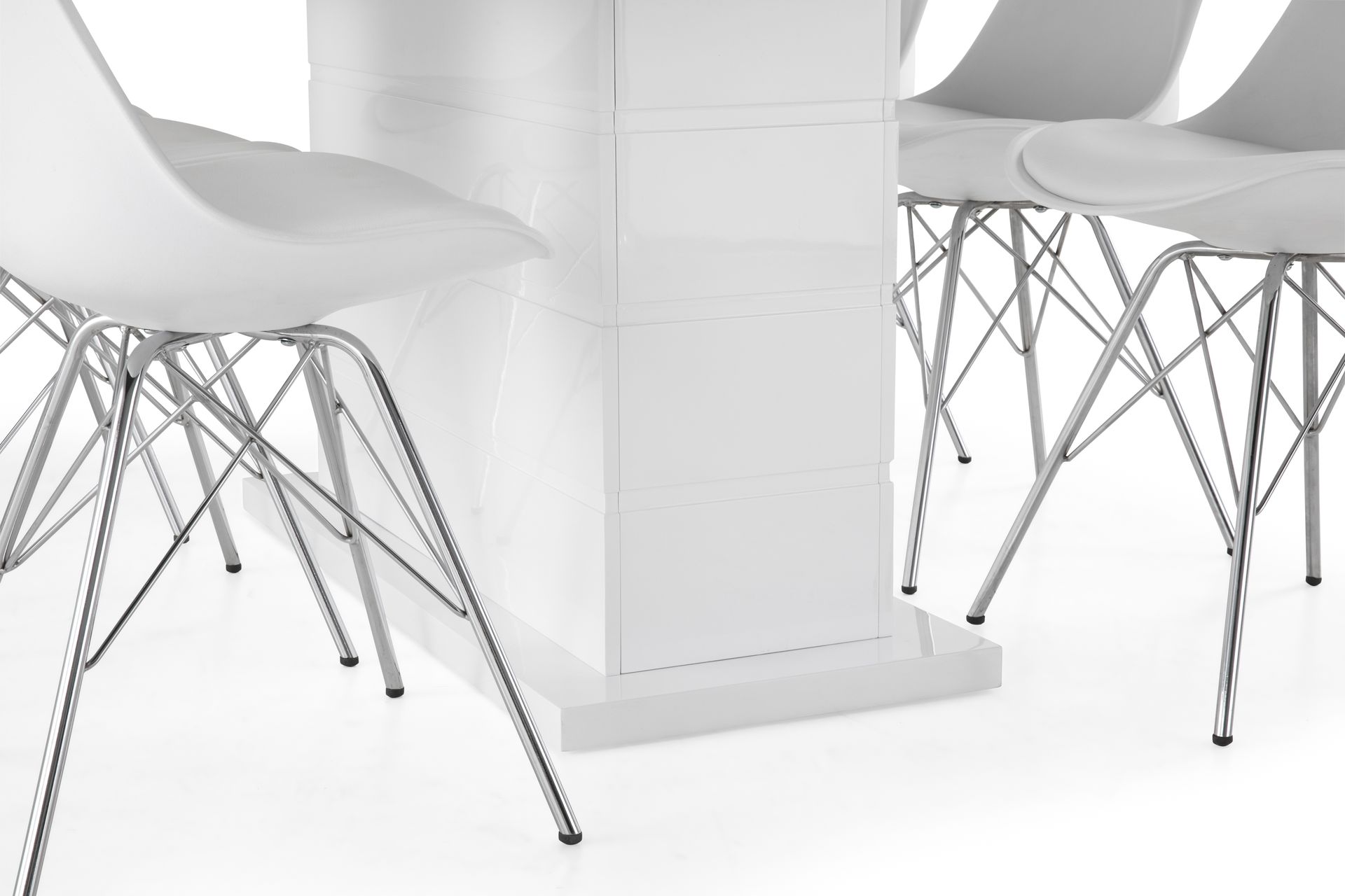 Ratliff Forlengningsbar Spisegruppe 180 cm med 6 Shell Stol - Hvit/Hvit PU/Krom - Møbler - Bord - Spisegrupper