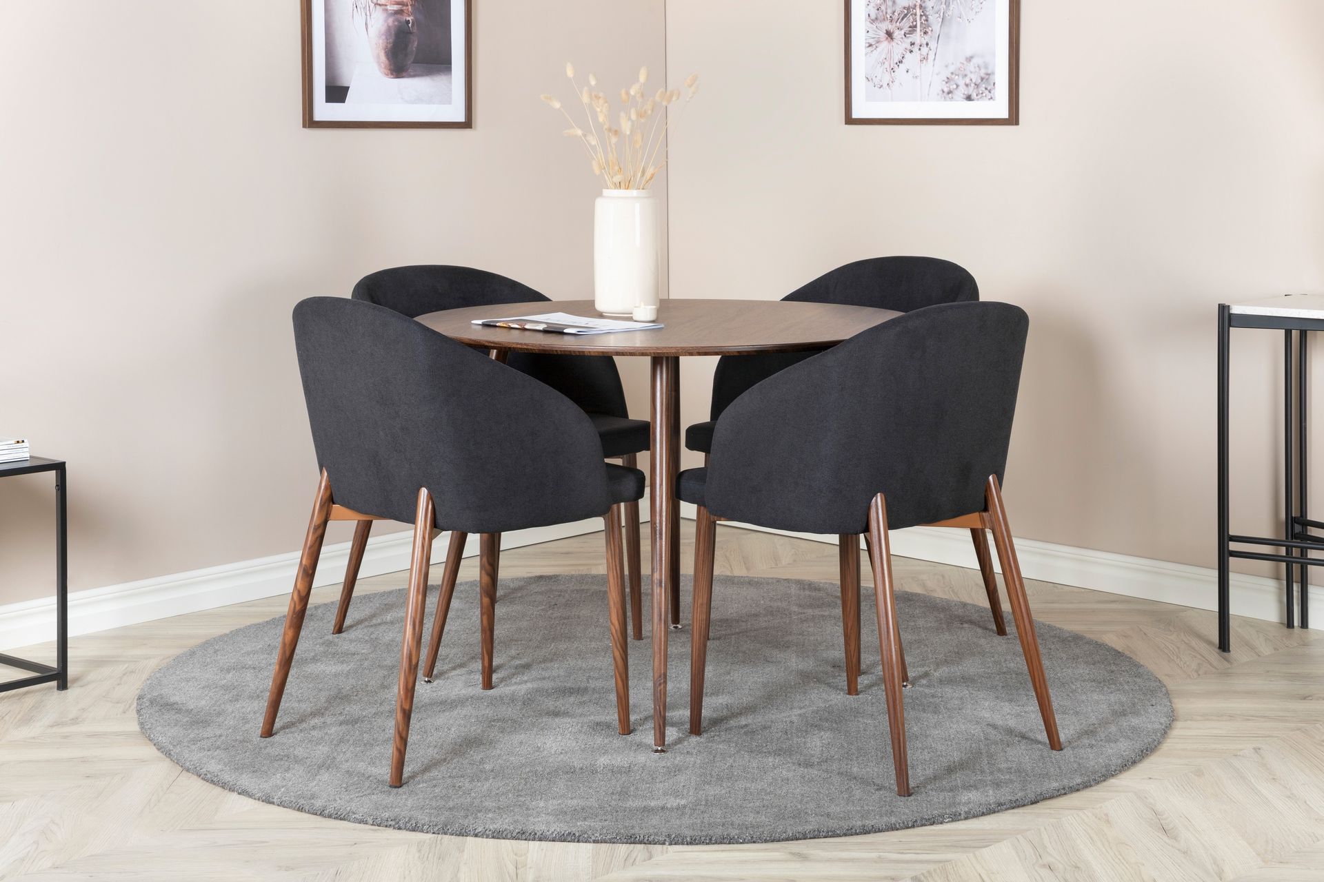 Ridones Spisegruppe Rund 100 cm + 4 Kullersbro Spisestoler - Møbler - Bord - Spisegrupper
