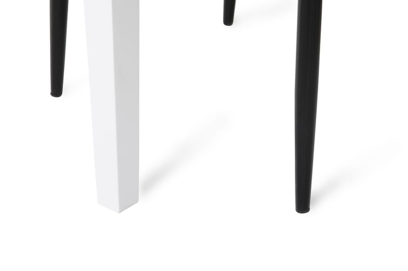 Romeo Spisegruppe 140 cm Betong med 4 Ted Stoler - Hvit/Sort PU - Møbler - Bord - Spisegrupper