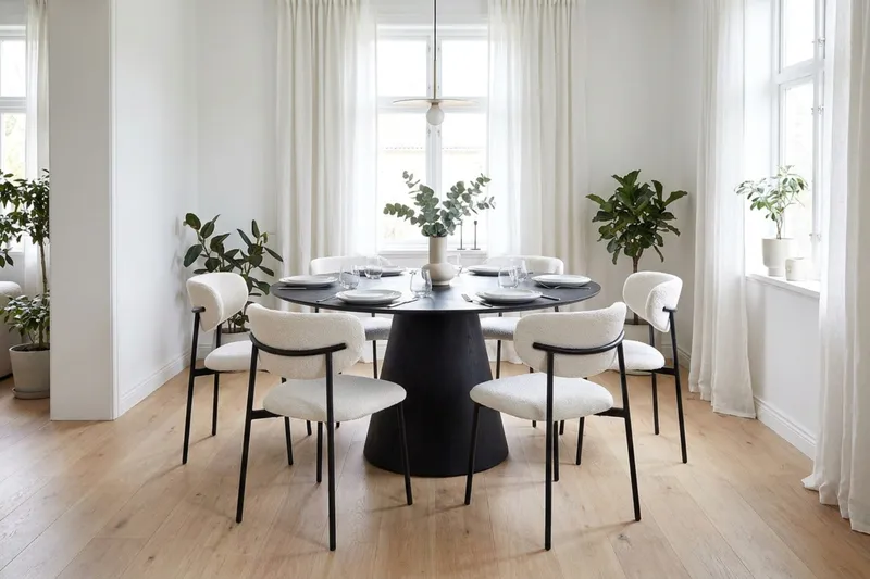 Siena spisegruppe rund 150 cm svart med 6 Lucy spisestoler - Svart - Møbler - Bord - Spisegrupper
