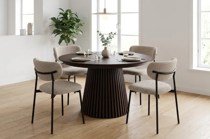 Spisegruppe Bark Peyra 120-220 cm Røkt eik Greige bouclé/metallben svart - Møbler - Bord - Spisegrupper