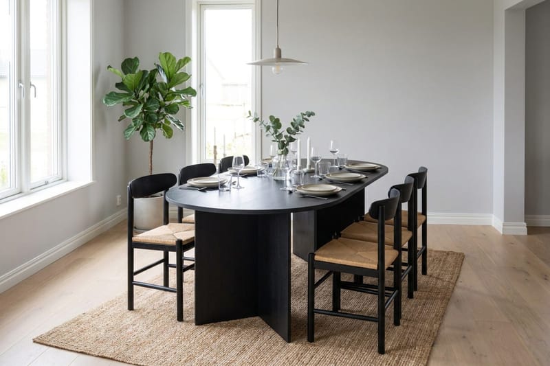 Vera spisegruppe rektangulær 180 cm svart med 6 Malte spisestoler - Møbler - Bord - Spisegrupper