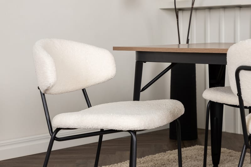 Tempe Matgruppe 140 cm Rektangulær med 4 Chico stoler - Valnød - Møbler - Bord - Spisegrupper
