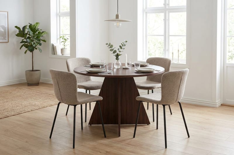 Vera spisegruppe rund 110 cm valnøtt med 4 Katy spisestoler - Valnøtt - Møbler - Bord - Spisegrupper