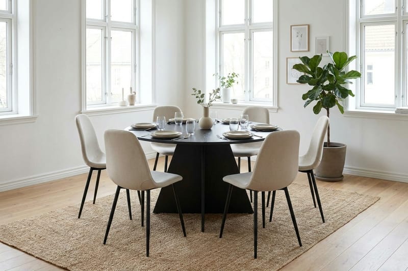 Vera spisegruppe rund 130 cm svart med 6 Nibe spisestoler - Svart - Møbler - Bord - Spisegrupper