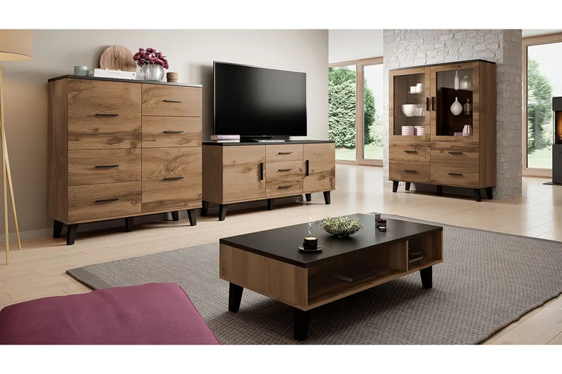 Kardos Stuesett, Natur/Svart