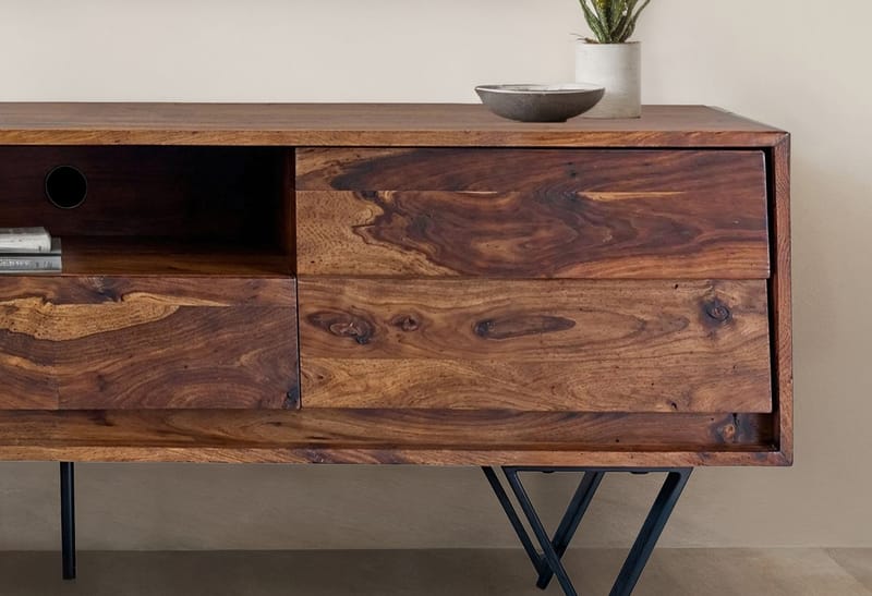 Belano TV-benk 160 cm industriell stil - Varm brun med svarte ben - Møbler - Mediamøbel & tv møbel - TV-benk & mediabenk