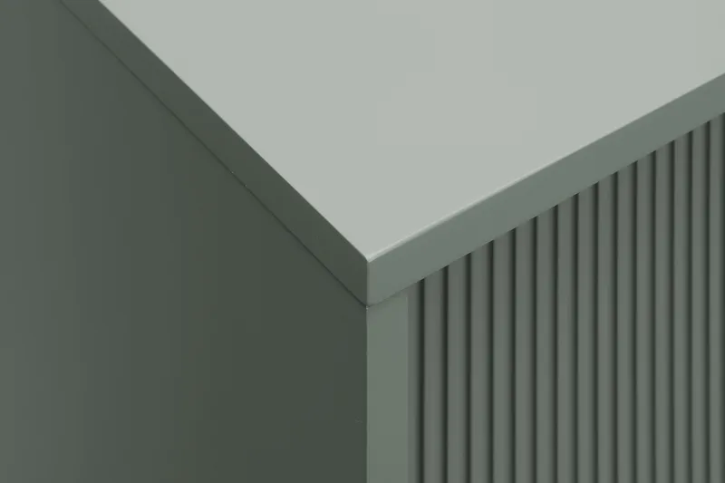 Matterhorn Smal TV-benk med oppbevaring 40 cm dyb 157 cm bred 58 cm høy - Grønn - Møbler - Mediamøbel & tv møbel - TV-benk & mediabenk