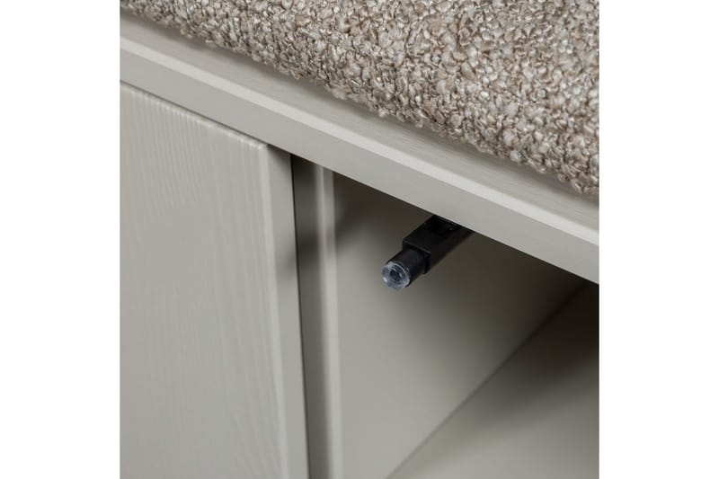 Settle Frittstående TV-benk 108 cm med Oppbevaring i Furu - Beige - Møbler - Mediamøbel & tv møbel - TV-benk & mediabenk