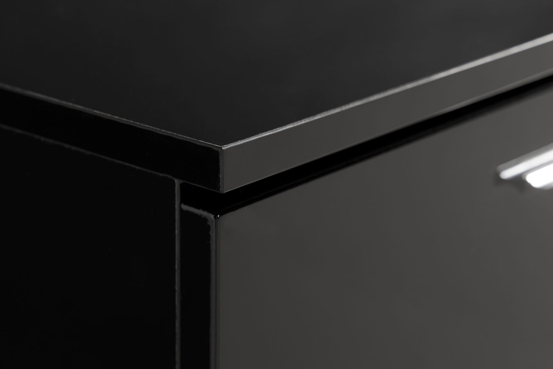 Jugansbo TV-benk 140 cm LED-belysning - Svart - Møbler - Mediamøbel & tv møbel - TV-benk & mediabenk