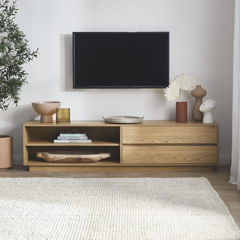 TV-bord HOME4YOU Sacha 180x40x43 cm Melamin med eikebark - melamin med eikebark - Møbler - Mediamøbel & tv møbel - TV-benk & mediabenk