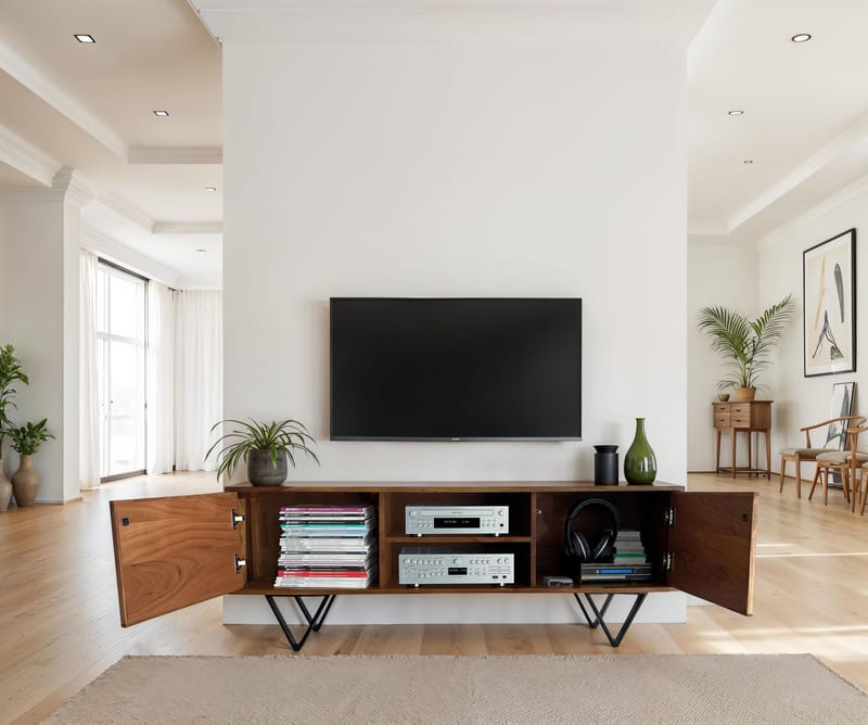 Venlor TV-benk 150x56x35 cm i massivt sheeshamtre med hvit steinlook - Hvit - Møbler - Mediamøbel & tv møbel - TV-benk & mediabenk
