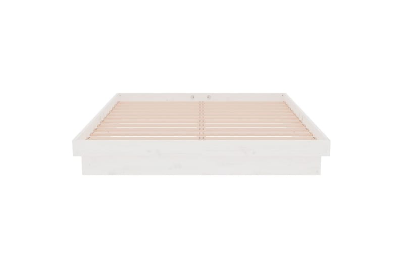 beBasic Sengeramme hvit heltre 140x190 cm - Hvit - Møbler - Senger - Sengeramme & sengestamme