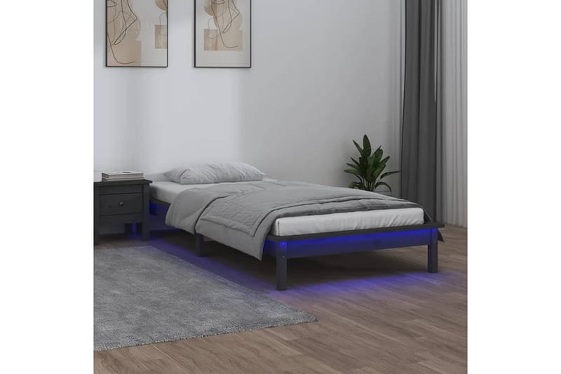 beBasic Sengeramme med LED grå 90x200 cm heltre - GrÃ¥ - Møbler - Senger - Sengeramme & sengestamme
