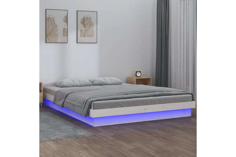 beBasic Sengeramme med LED hvit 150x200 cm 5FT King Size heltre - Hvit - Sengeramme & sengestamme