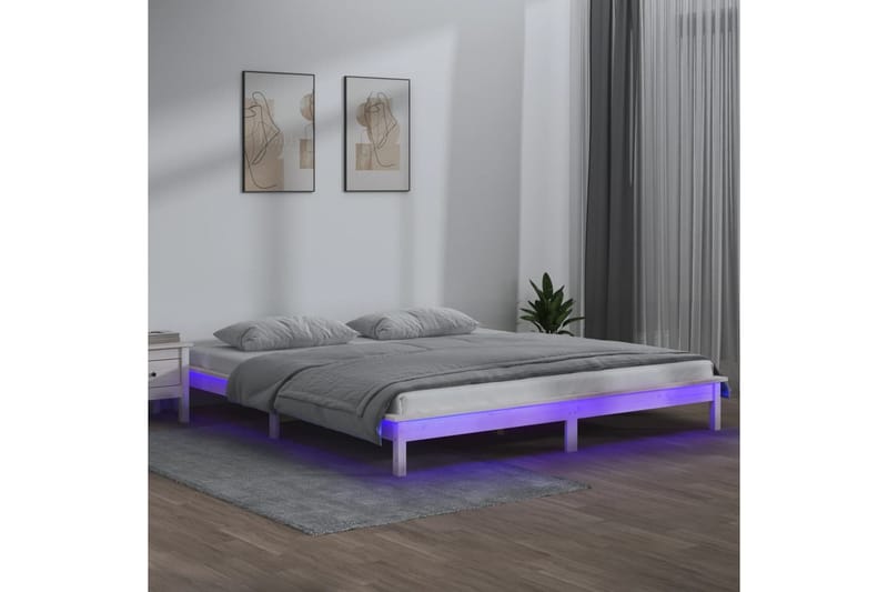 beBasic Sengeramme med LED hvit 160x200 cm heltre - Hvit - Møbler - Senger - Sengeramme & sengestamme