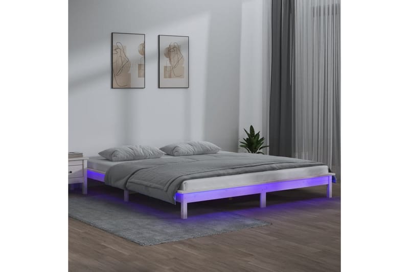 beBasic Sengeramme med LED hvit 180x200 cm 6FT Super King heltre - Hvit - Møbler - Senger - Sengeramme & sengestamme