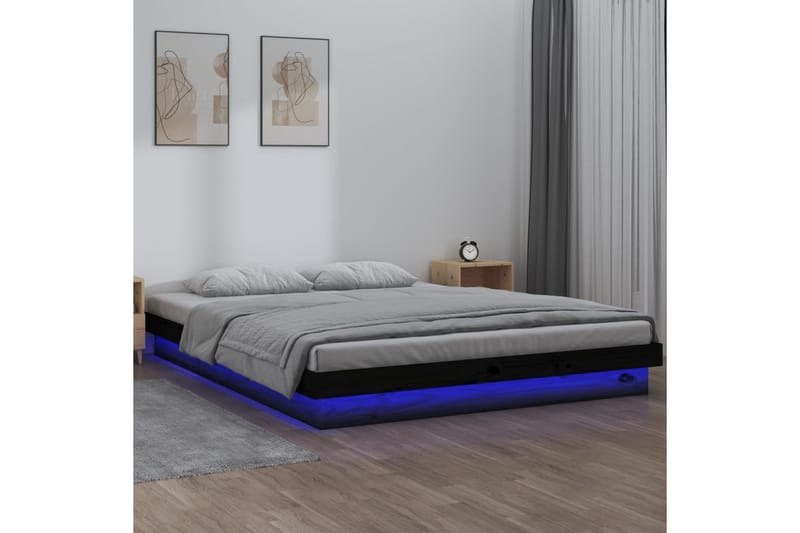 beBasic Sengeramme med LED svart 150x200 cm 5FT King Size heltre - Svart - Sengeramme & sengestamme