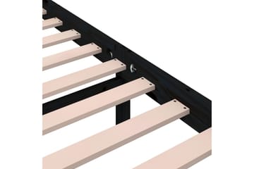 beBasic Sengeramme svart heltre 140x190 cm - Svart - Møbler - Senger - Sengeramme & sengestamme