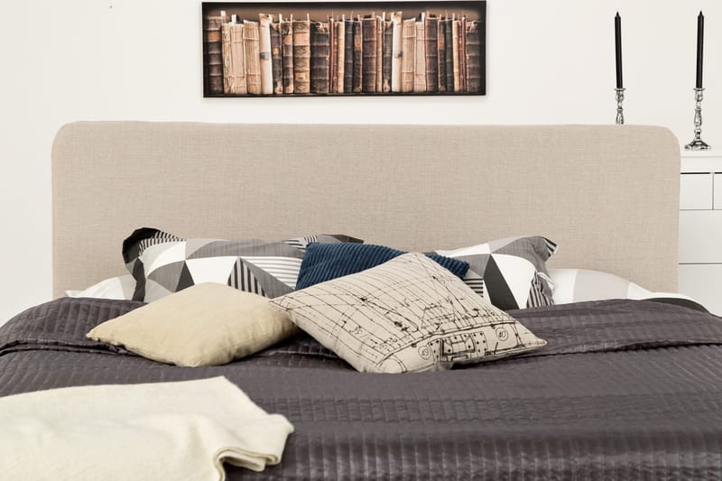 Dolly Sengepakke – Kontinentalseng 210x210 cm i Stoff med Sengegavl + Overmadrass med Fasthetsgrad Medium - Beige - Møbler - Senger - Kontinentalsenger
