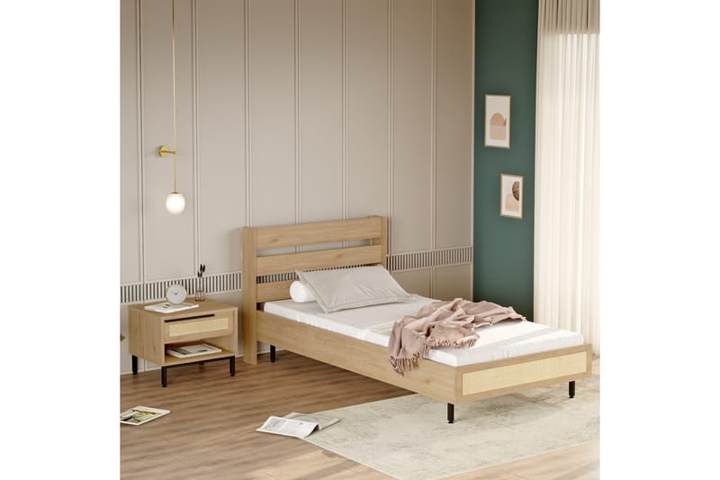 Erhan Sengeramme 205,6x205 cm - Brun - Møbler - Senger - Sengeramme & sengestamme