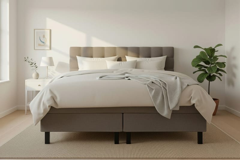 Hilton Komplett Sengpakke 160x200 cm Kontinentalseng med rutet sengegavl i teddy - Brun / Teddy - Møbler - Senger - Kontinentalsenger