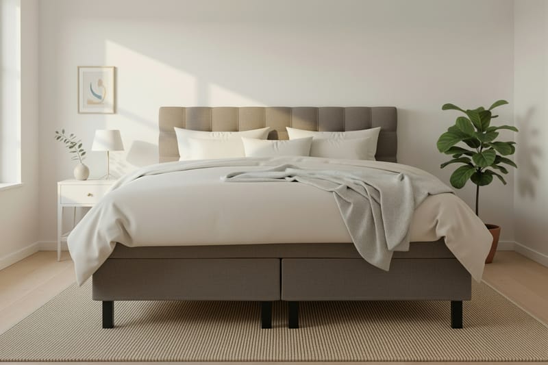 Hilton Komplett Sengpakke 180x200 cm Kontinentalseng med rutet sengegavl i teddy - Brun - Møbler - Senger - Kontinentalsenger