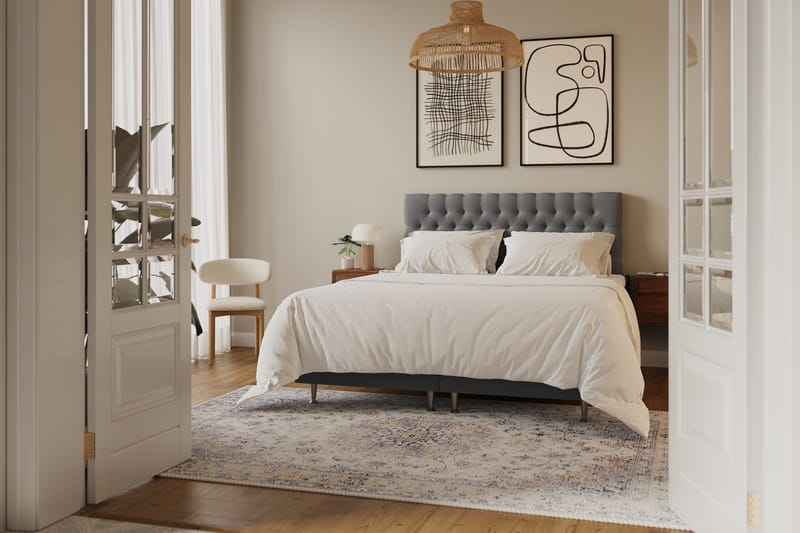 Hilton luksus Komplett Sengpakke 160x200 cm Kontinentalseng med knappet sengegavl i fløyel - Lysegrå / Fløyel - Møbler - Senger - Komplett sengepakke