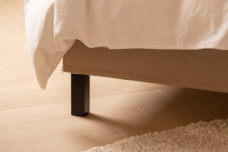 Scarlett Sengepakke 180x200 Skummadrass - Knappet gavl Beige - Møbler - Senger - Komplett sengepakke
