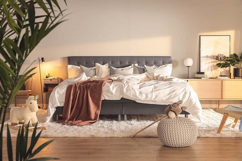 Ella Familieseng 240x210 cm - (+Flere valg) Mørkegrå - Møbler - Senger - Komplett sengepakke