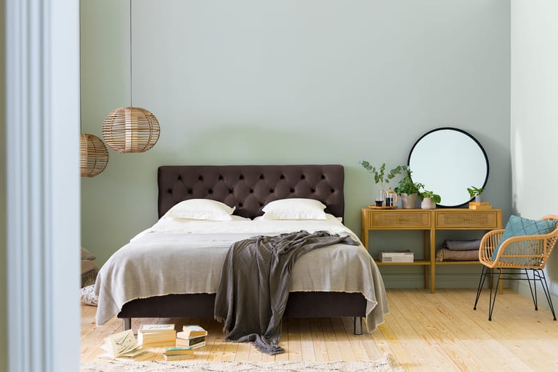 Ella Sengepakke 180x200cm Dypheftet Sengegavl - Brun / Fløyel - Møbler - Senger - Komplett sengepakke