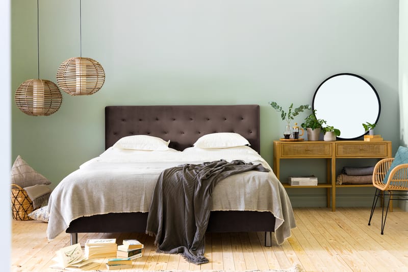 Ella Sengepakke 90x200cm Dypheftet Gavl - Brun / Fløyel - Møbler - Senger - Komplett sengepakke