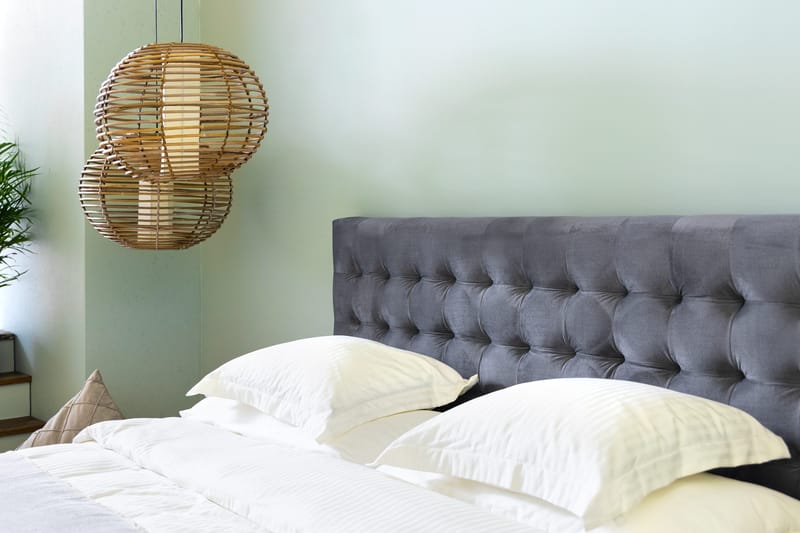 Ella Sengepakke 90x200cm Rutete Sengegavl - Lysegrå / Fløyel - Møbler - Senger - Kontinentalsenger