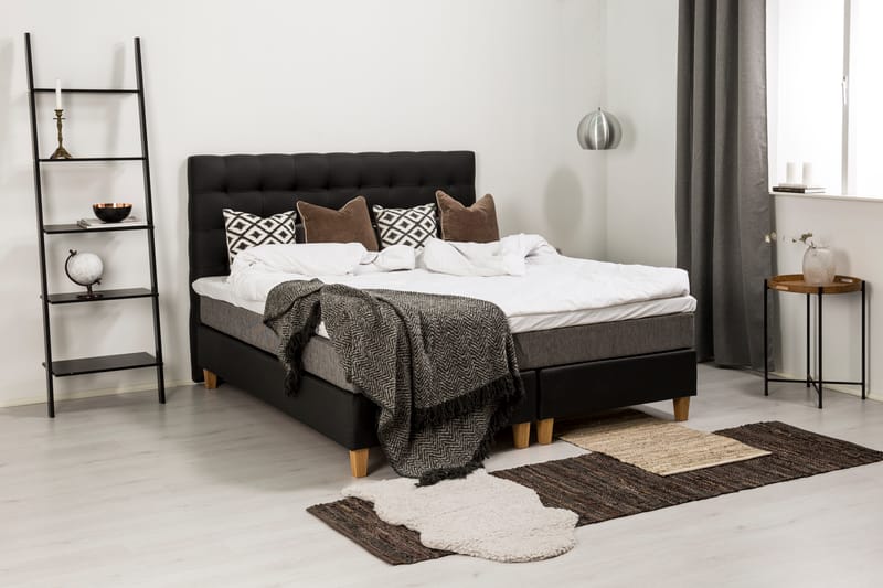 Hilton Lyx Komplett Sengepakke 180 - Svart PU/Stoff Eik Firkantet - Møbler - Senger - Komplett sengepakke