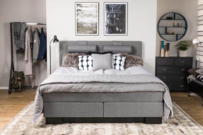 Hilton Lyx Komplett Sengepakke 210x210 - Lysegrå - Møbler - Senger - Komplett sengepakke