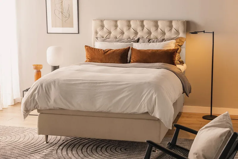 Oslo Lyx Sengepakke Boucle 140x200 Dypheftende Gavl - Beige - Møbler - Senger - Kontinentalsenger