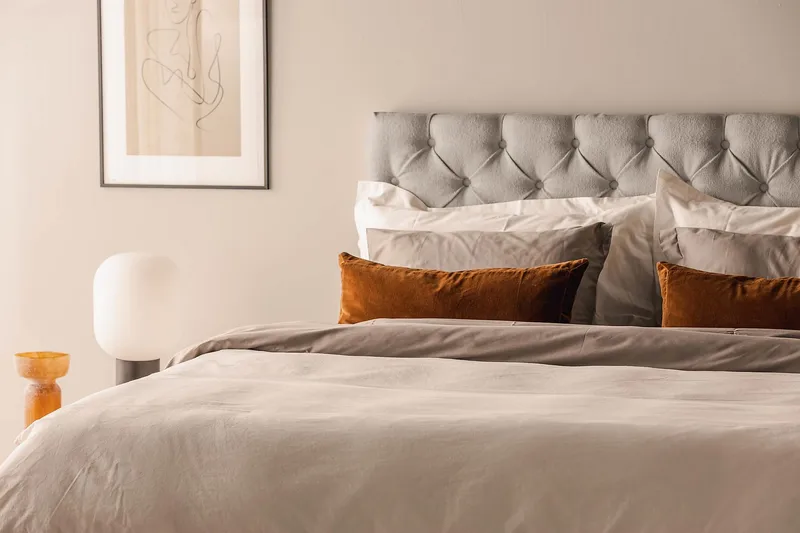 Oslo Lyx Sengepakke Boucle 160x200 Dypheftende Gavl - Grå - Møbler - Senger - Kontinentalsenger