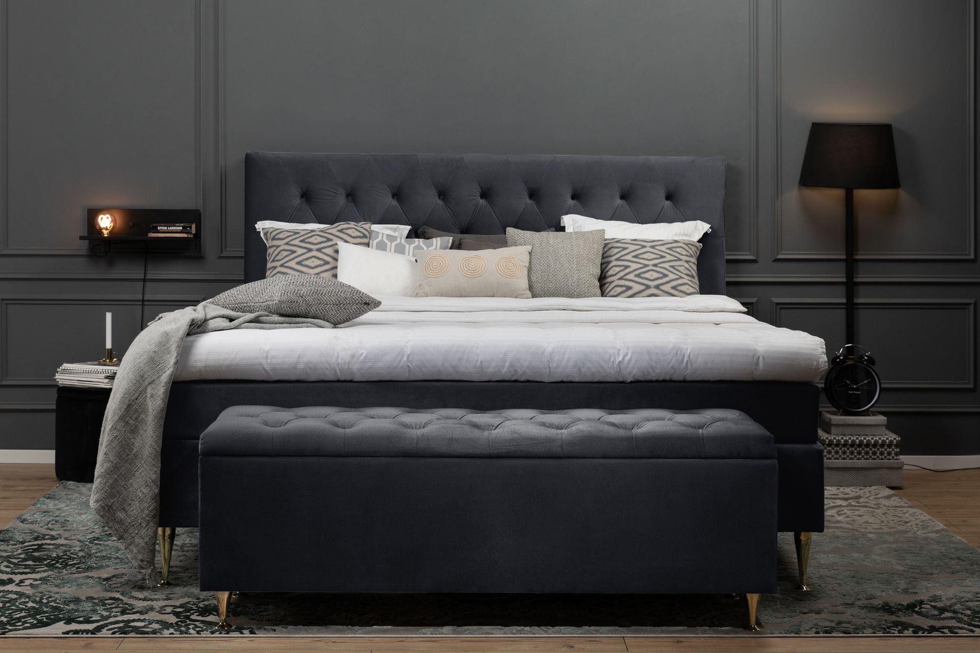 Royal Velvet Komplett Sengepakke 160x200 cm - Svart Fløyel/Dreide Ben - Møbler - Senger - Kontinentalsenger