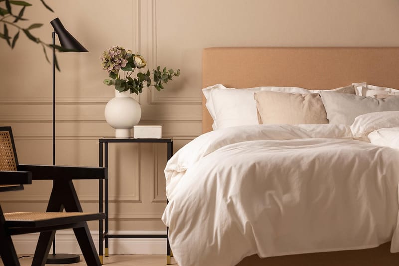 Scarlett Kontinentalseng 210x210 Skummadrass - Beige - Møbler - Senger - Kontinentalsenger