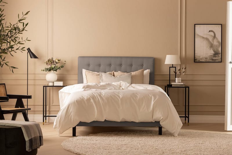 Scarlett Sengepakke 140x200 Lateksmadrass - Knappet gavl Grå - Møbler - Senger - Kontinentalsenger