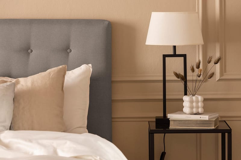 Scarlett Sengepakke 140x200 Lateksmadrass - Knappet gavl Grå - Møbler - Senger - Kontinentalsenger