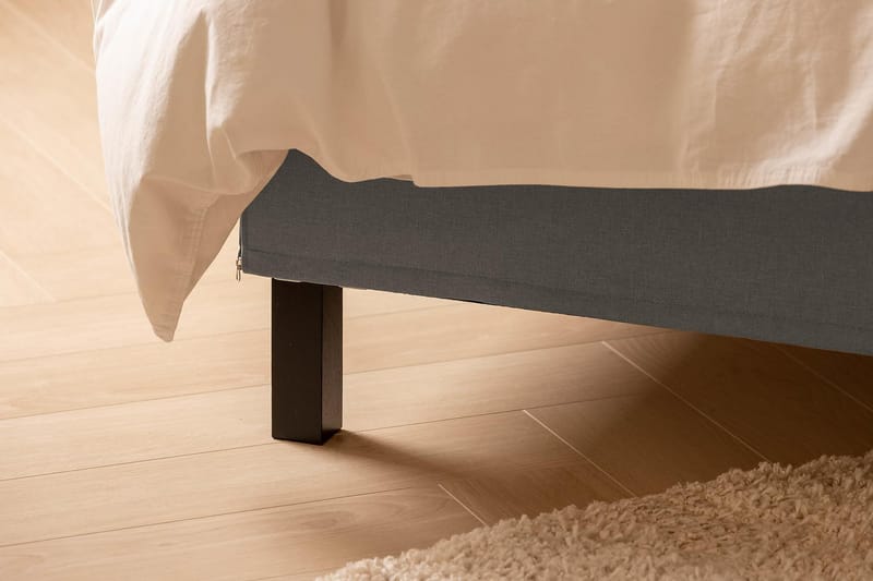 Scarlett Sengepakke 140x200 Lateksmadrass - Knappet gavl Grå - Møbler - Senger - Kontinentalsenger